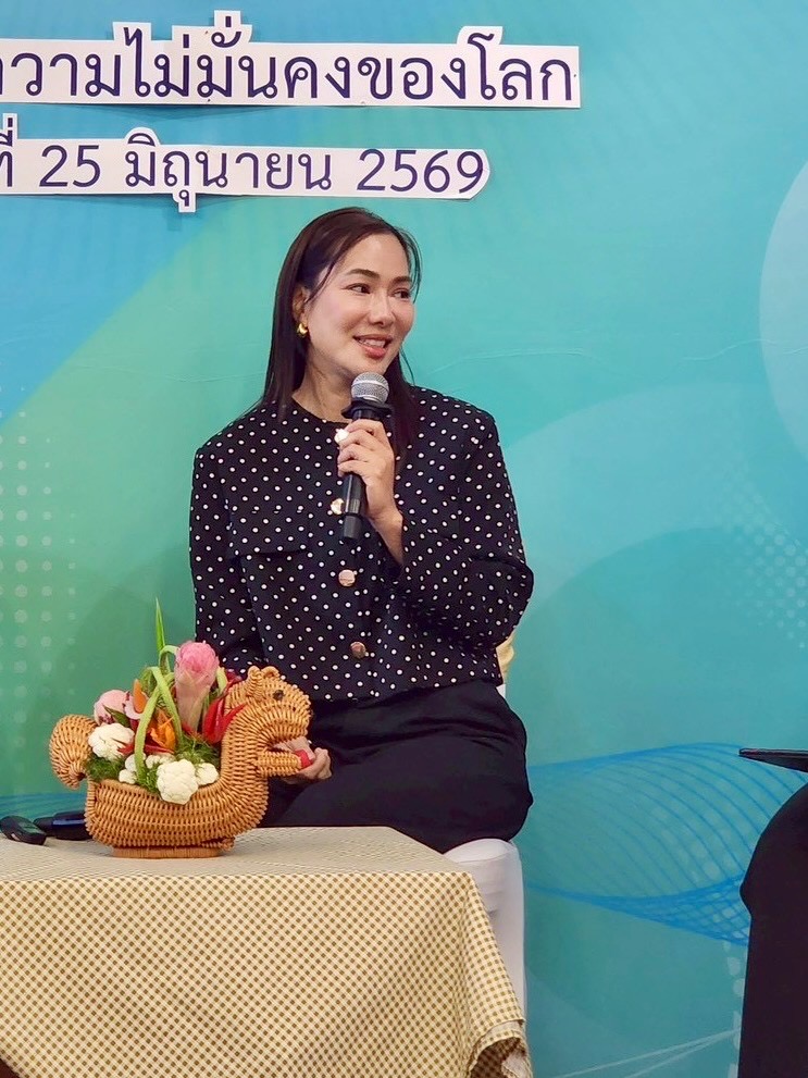 คุณรินลณี ศรีเพ็ญ แลกเปลี่ยนมุมมองผู้บริโภค